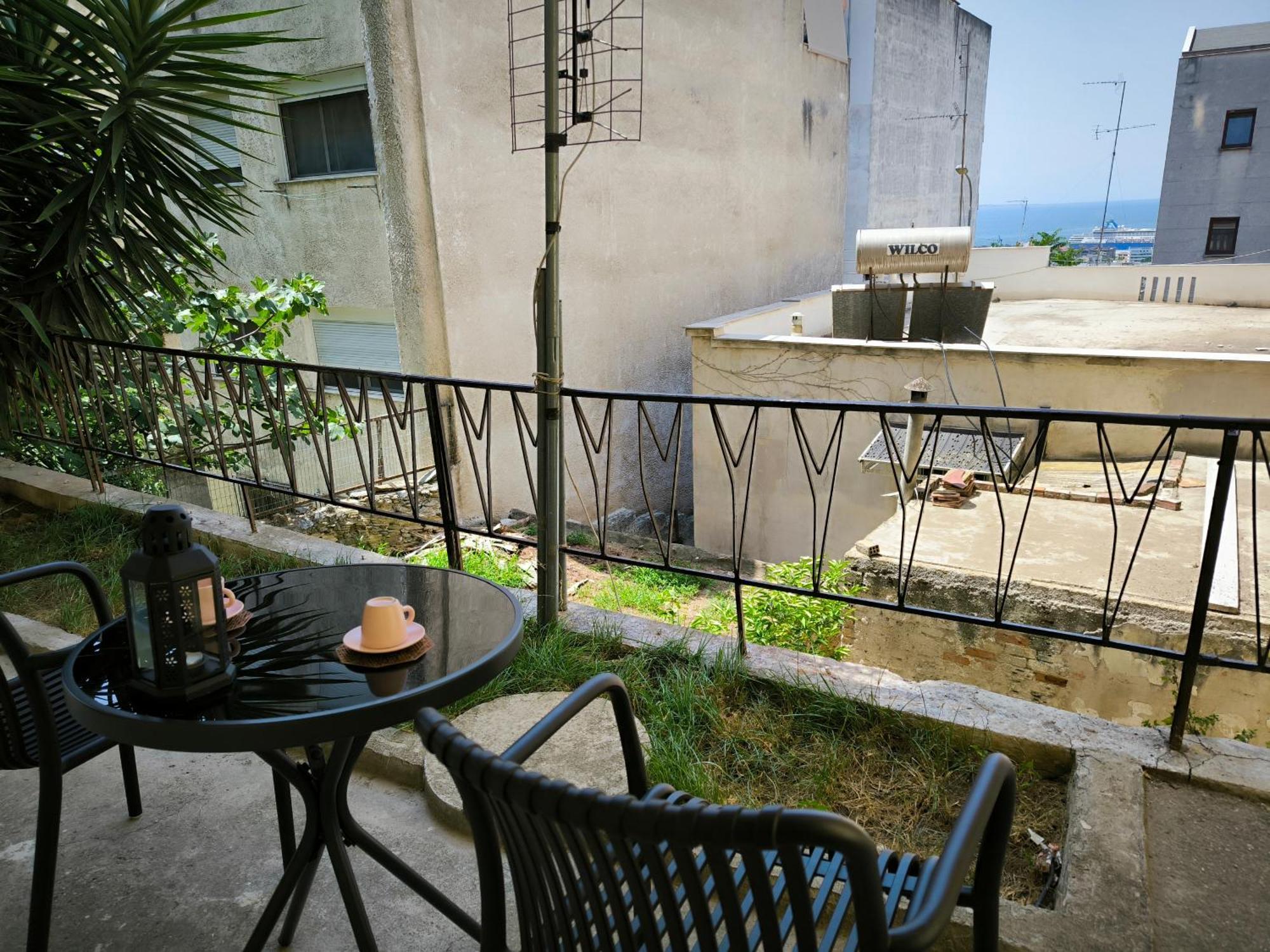 Port View, Veranda, 80 Sqm, Spacious Place For 6 Salonic Exterior foto